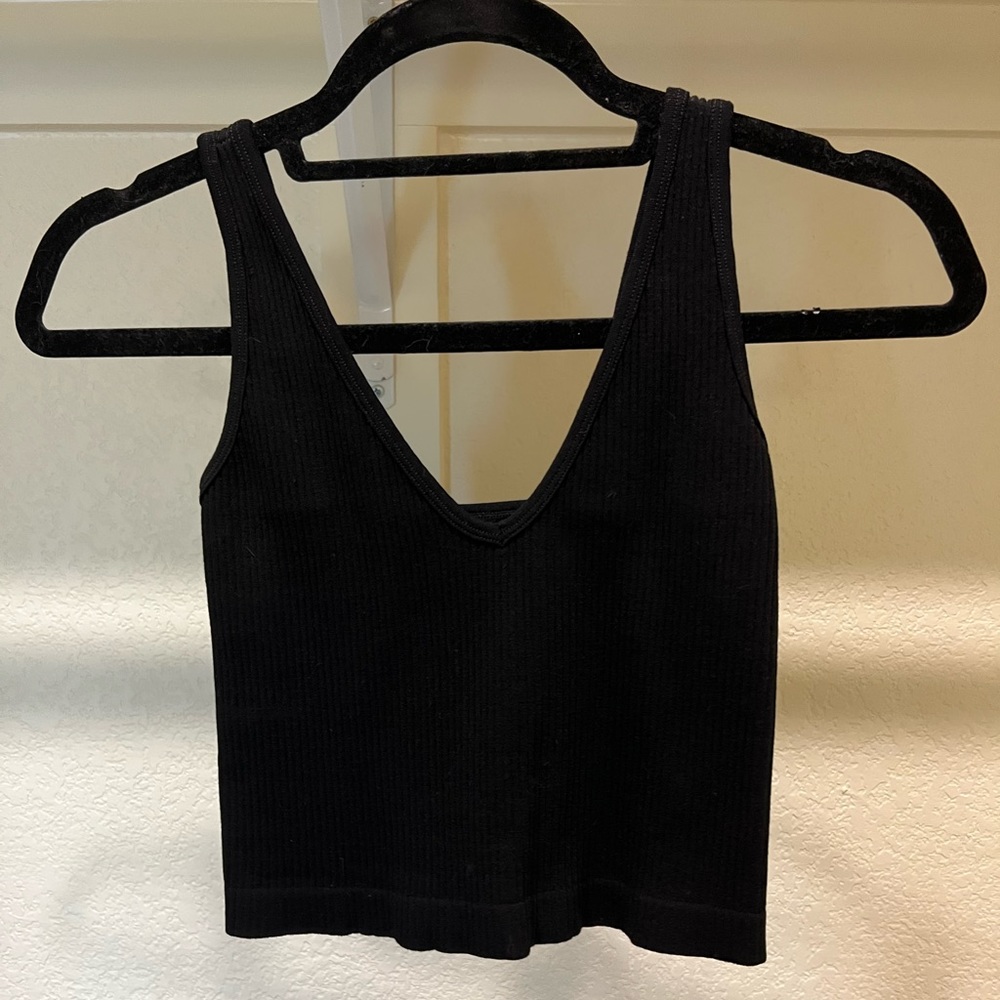 Free People black ribbed crop top